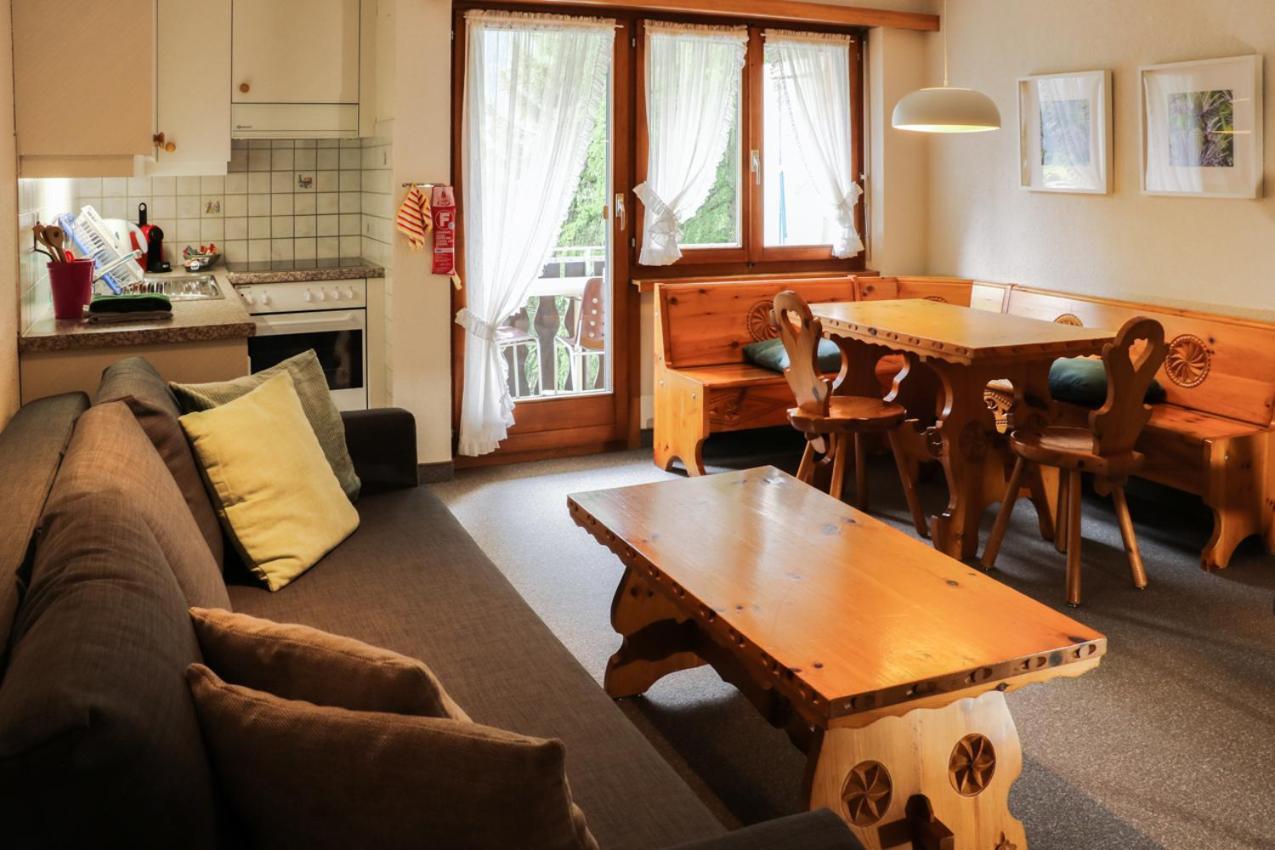 Chesa Dominium Apartment Berguen ภายนอก รูปภาพ